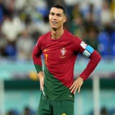 Ronaldo mặc áo số mấy? Sự nghiệp vĩ đại của siêu sao hiếm có