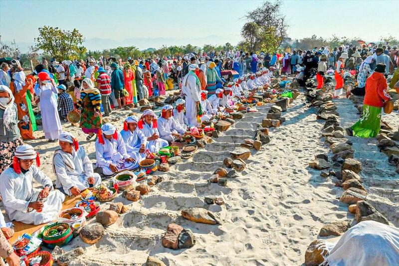 Lễ hội dân tộc là nơi gìn giữ tín ngưỡng, phong tục, âm nhạc, ẩm thực và tinh thần cộng đồng. 